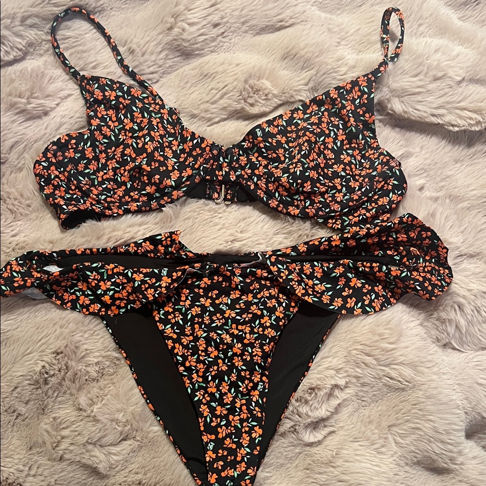 Beach Riot Floral Bikini Set size small nwot